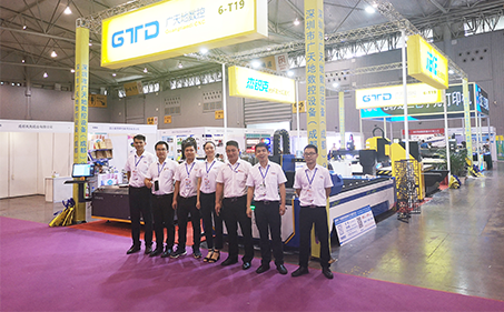 华体会电子数控应邀参加2018年8月成都展